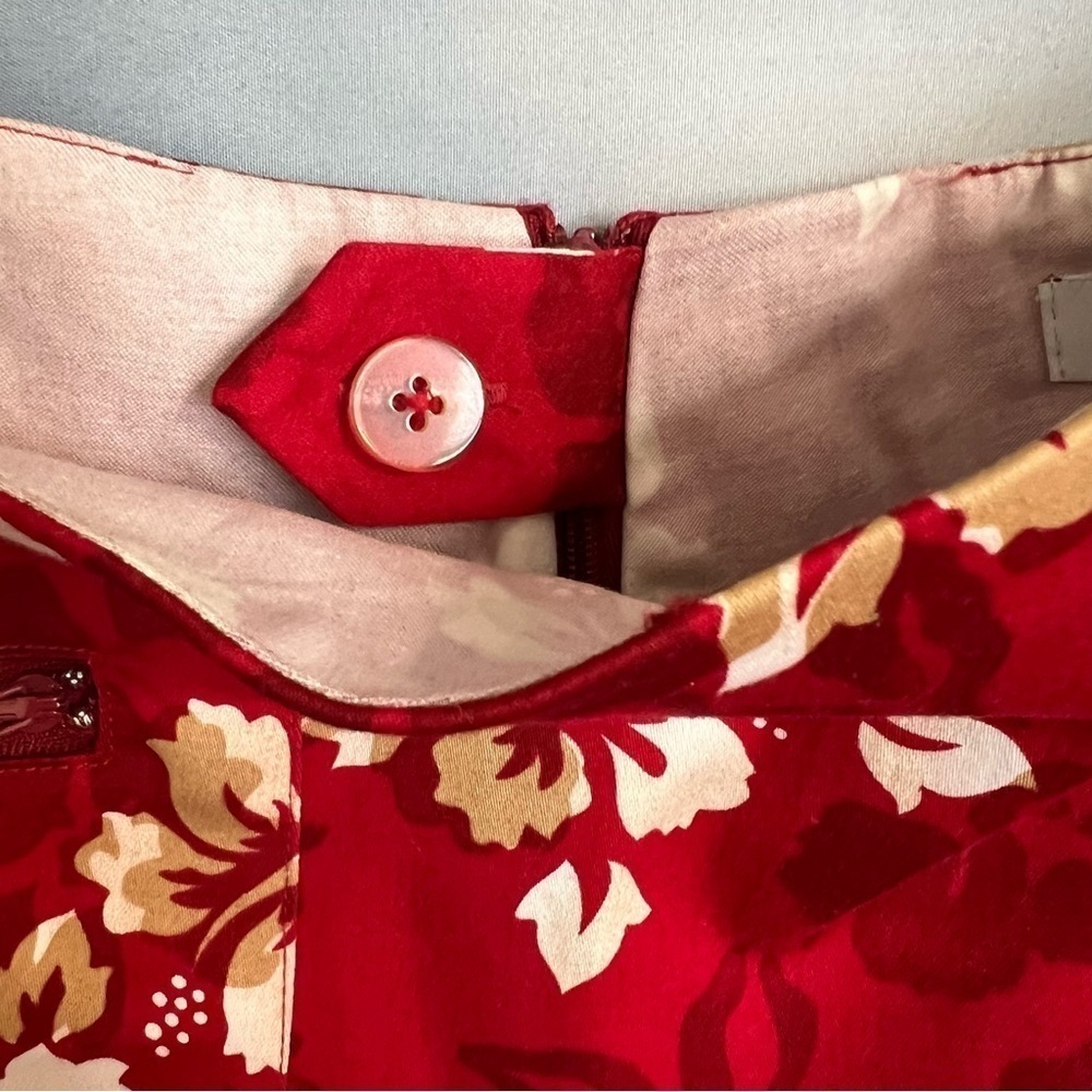 red floral skort with 2 zip front pockets by Paraphrase size 6. EUC - Picture 3 of 9